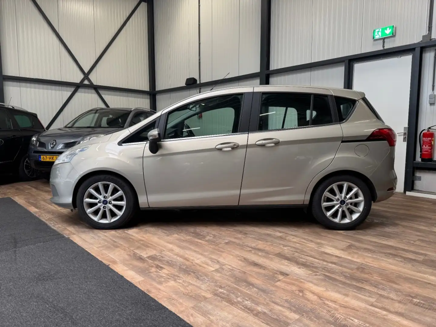 Ford B-Max 1.0 EcoBoost Titanium / CLIMA / CAMERA / CRUISE / Grijs - 2