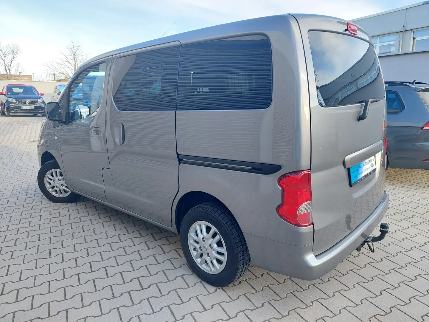 Nissan Evalia Evalia Tekna * Kamera *  AHK * Super gepflegt * Сірий - 2