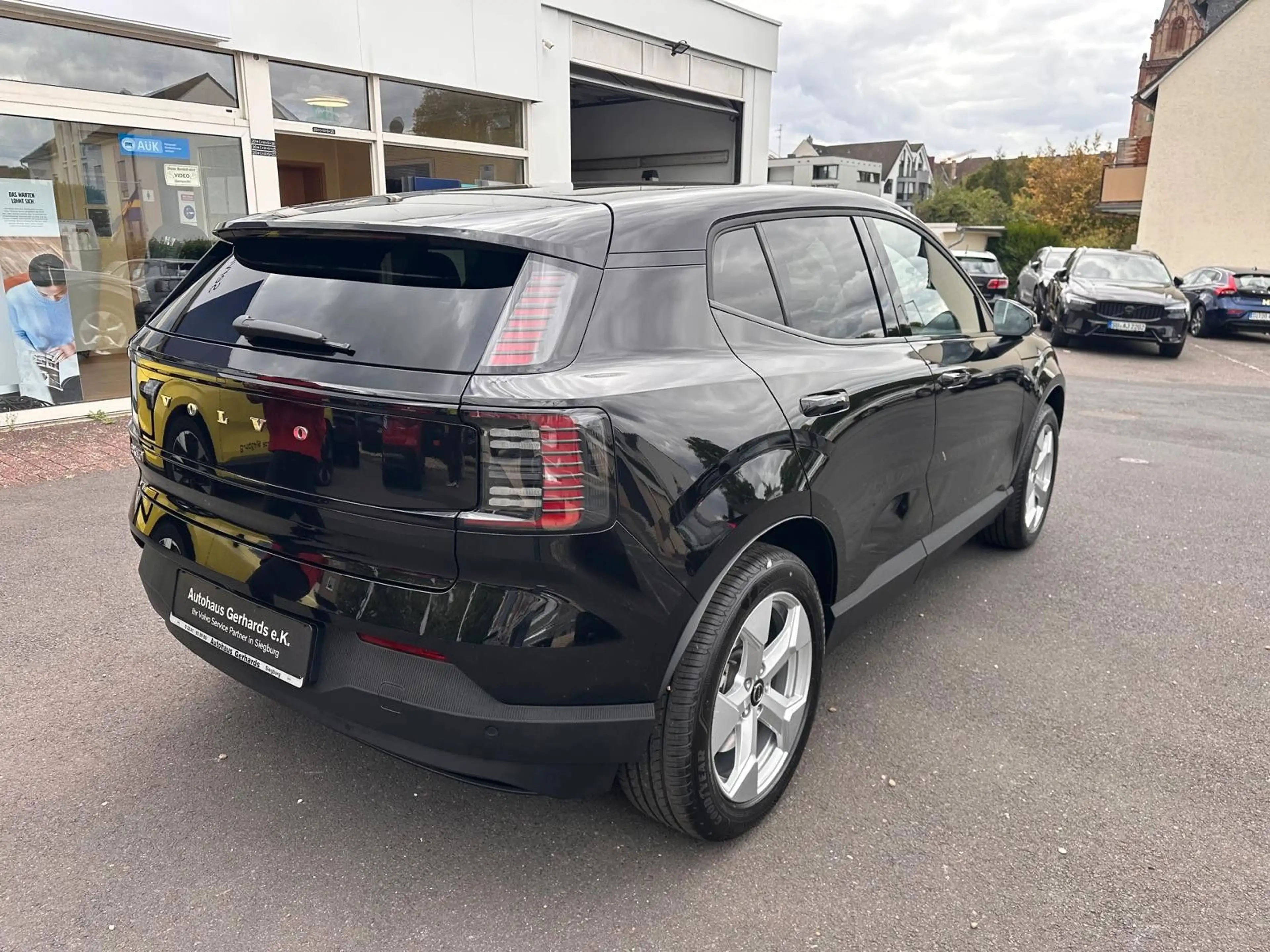 Volvo EX30 RWD Plus,ACC,BLIS,WP,Kamera,H&K,Winterpaket — photo 6
