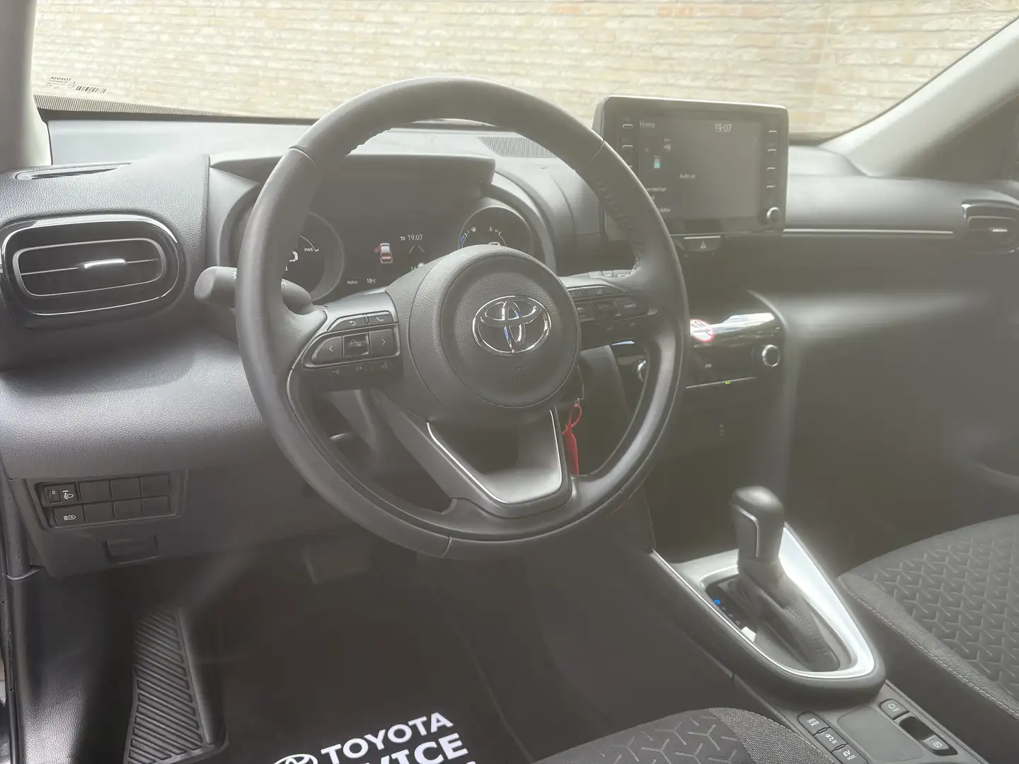 Toyota Yaris Cross 1.5i VVT-i DYNAMIC HYBRID AT/ 15600KM/ €19650++ Bronze - 2