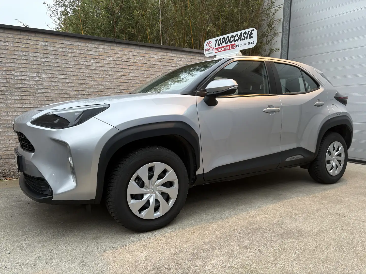 Toyota Yaris Cross 1.5i VVT-i DYNAMIC HYBRID AT/ 19999KM/ €19700++ Argent - 1