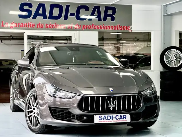 Maserati Ghibli 3.0 V6 275cv Turbo - FULL OPTIONS