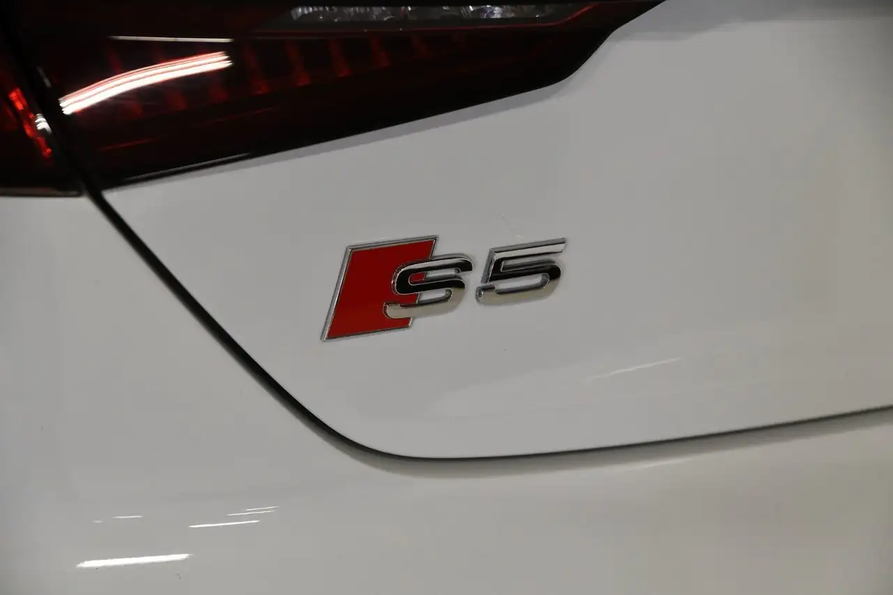 Audi S5 снимка Audi S5