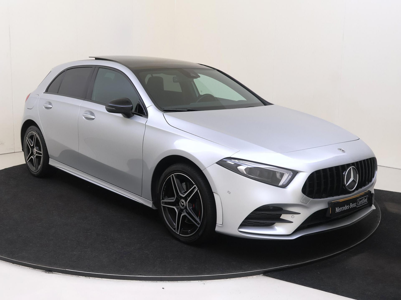 Mercedes-Benz A 250 e Premium Plus Panoramadak / Nightpakket / Parkeer — photo 2