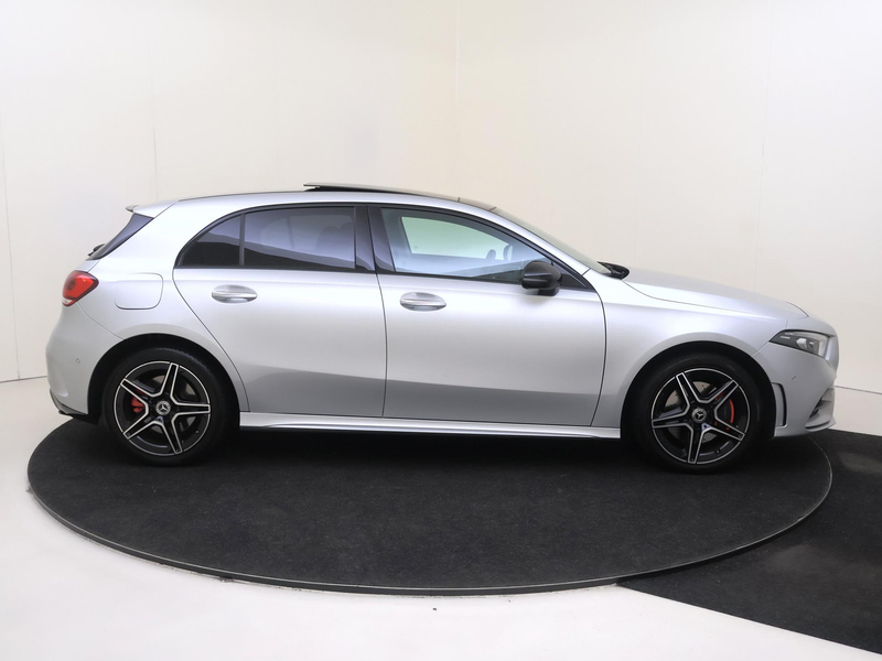 Mercedes-Benz A 250 e Premium Plus Panoramadak / Nightpakket / Parkeer — photo 9