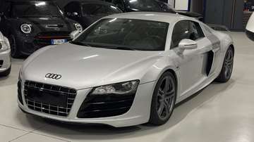 UFFICIALE Coupè 5.2 V10 quattro Carbon