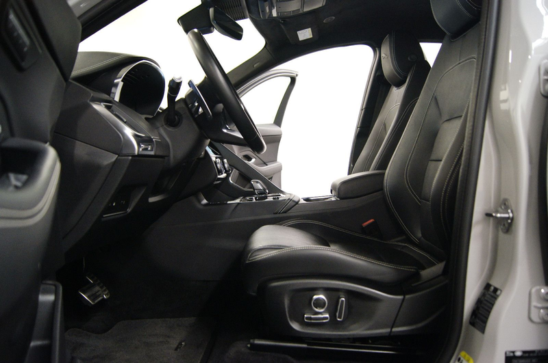 Jaguar E-Pace E-PACE R-Dynamic S AWD Plug-In Hybrid|BLACKP|MEM — photo 2