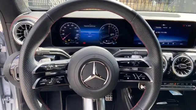 Mercedes-Benz CLA view 9