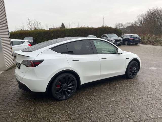 Tesla Model Y Performance Dual Motor AWD 21-Zoll MWST ausweisbar