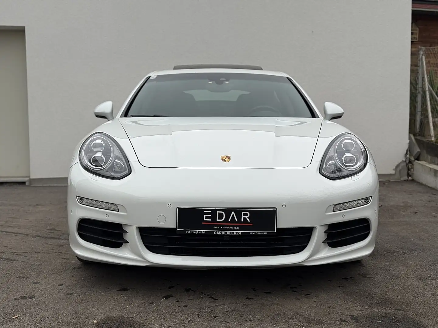 Porsche Panamera 3,0 Diesel Aut.*Schiebedach*Luftfahrwerk*elektr... Weiß - 1