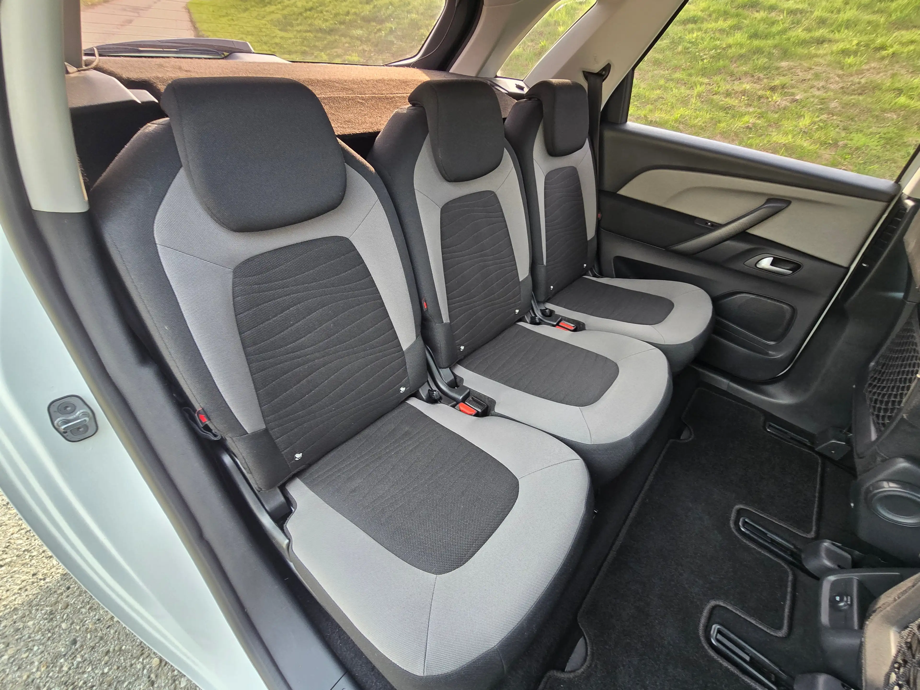 Citroen C4 SpaceTourer Selection Kredit* Rückfahrkamera* Navi* Sitzhei — photo 15