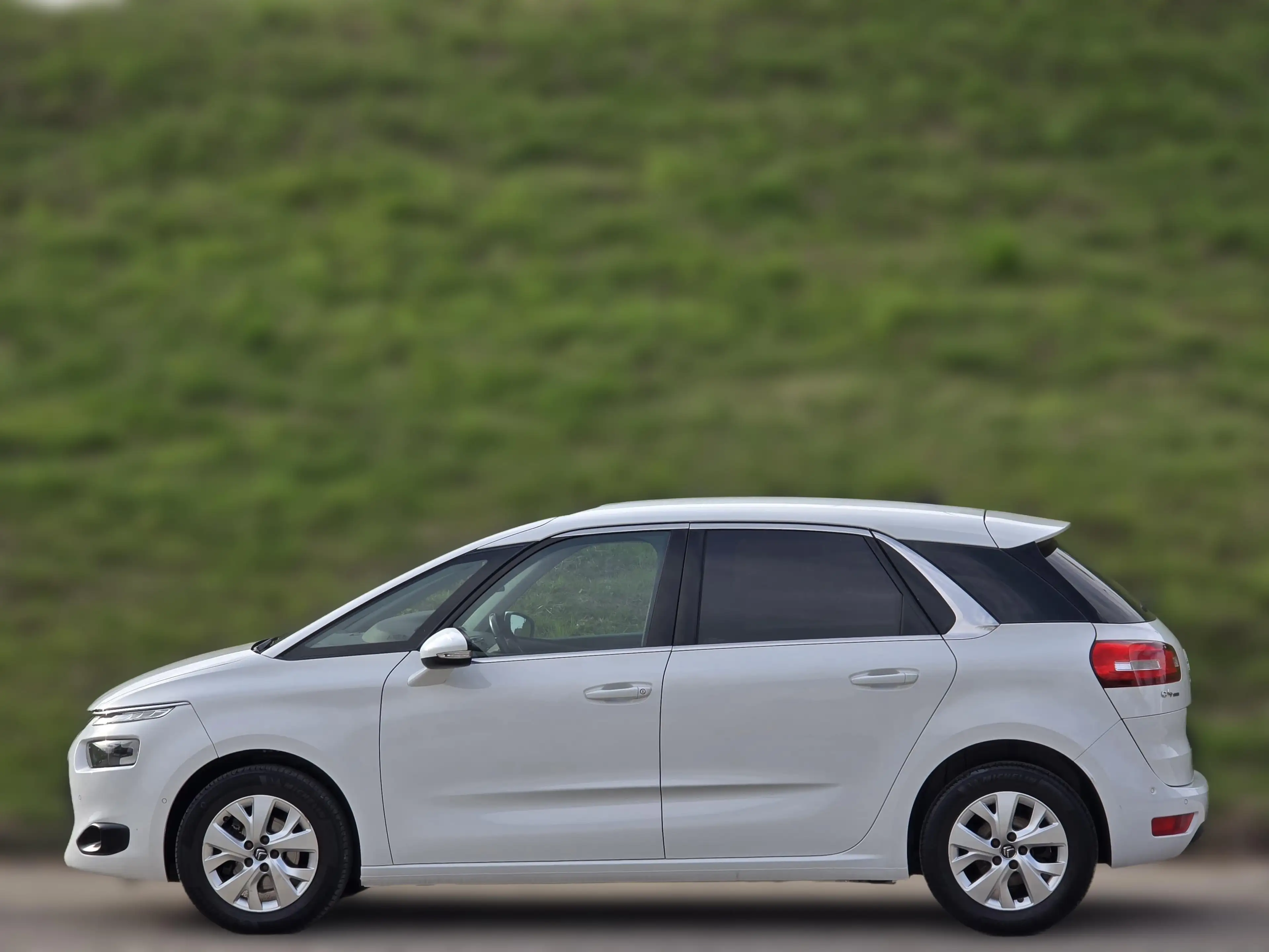 Citroen C4 SpaceTourer Selection Kredit* Rückfahrkamera* Navi* Sitzhei — photo 7