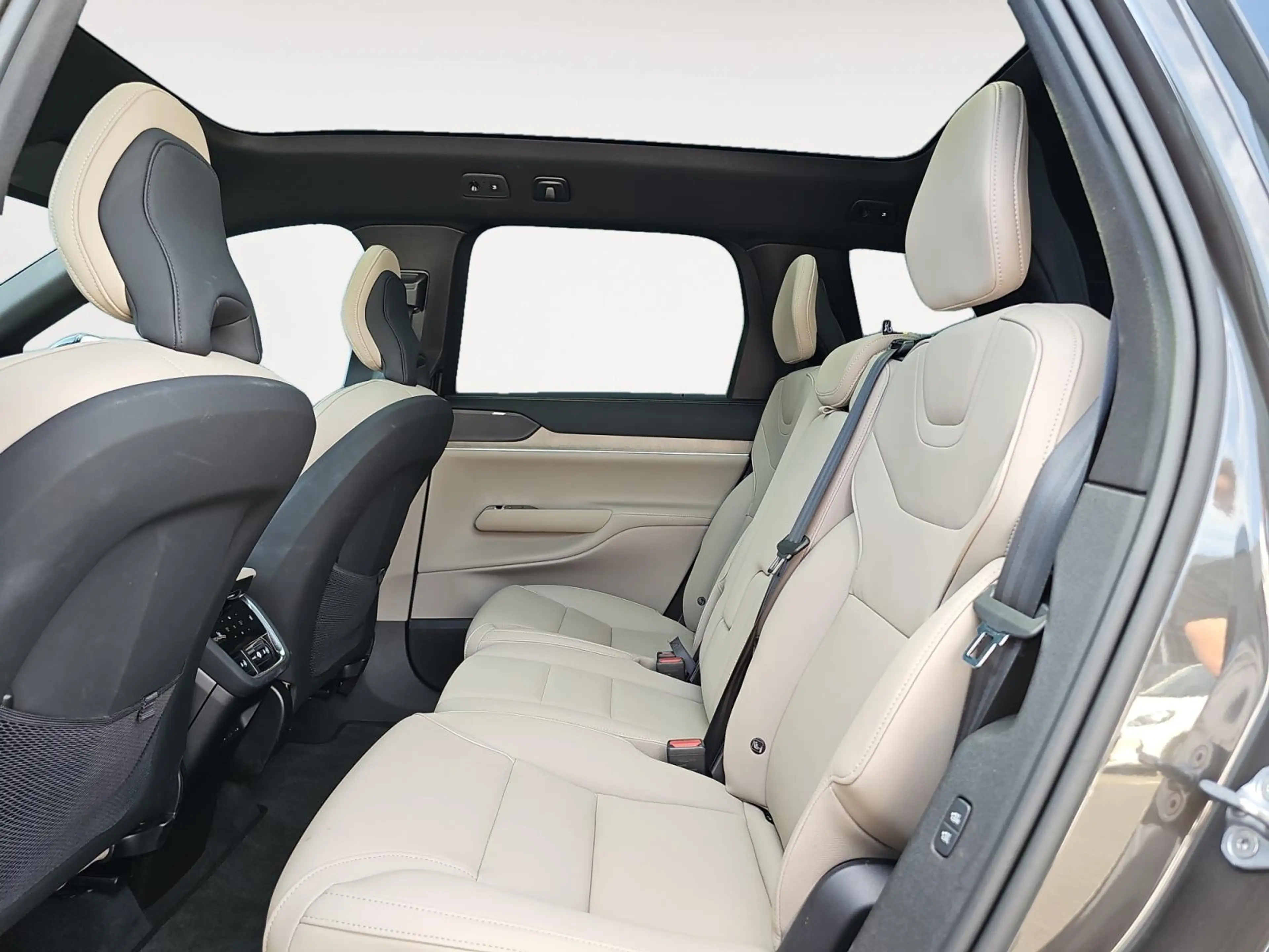 Volvo EX90 Twin Motor Plus 7p. 111 kWh | Pilot Assist | Clima — photo 11