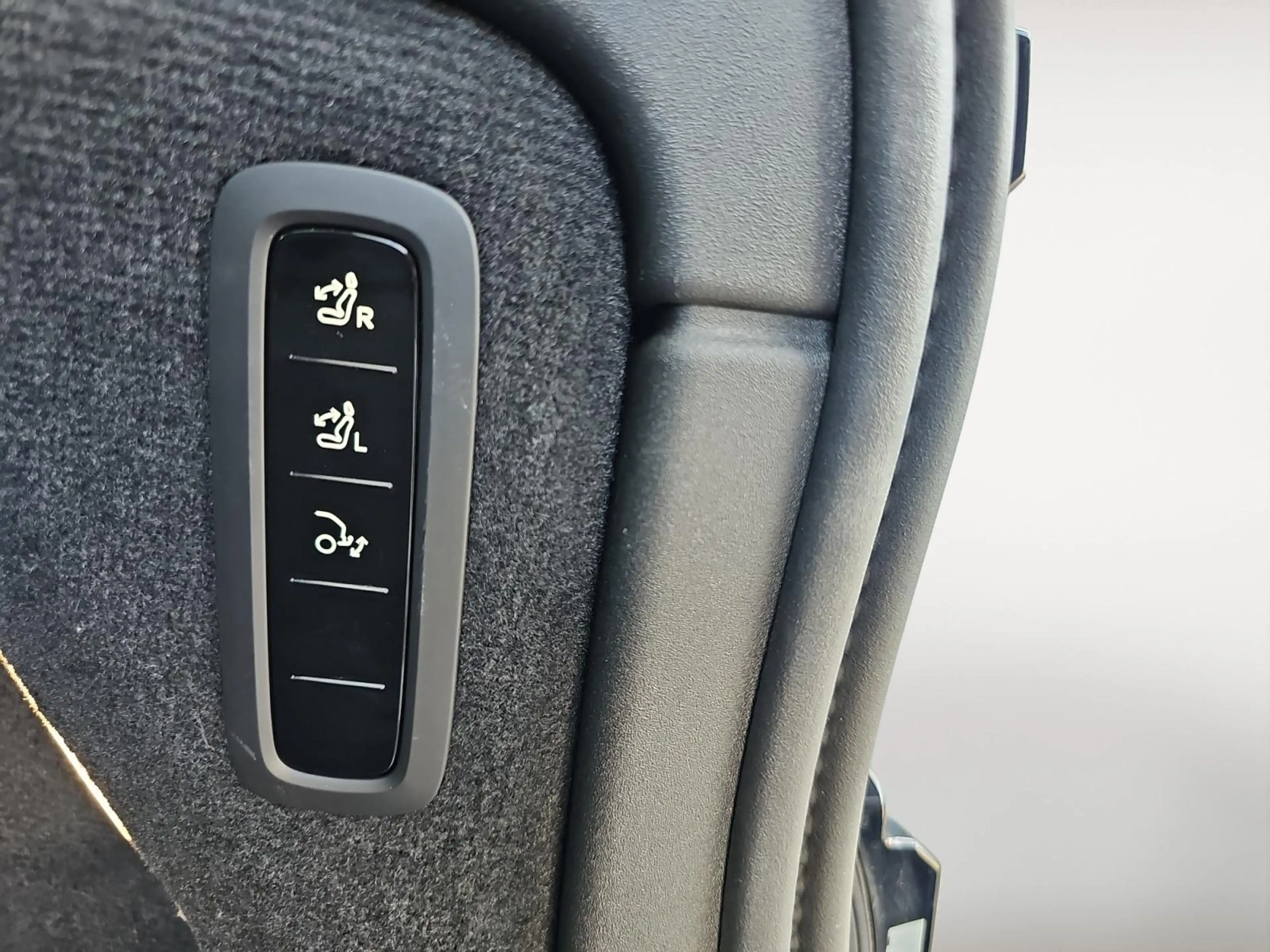 Volvo EX90 Twin Motor Plus 7p. 111 kWh | Pilot Assist | Clima — photo 14