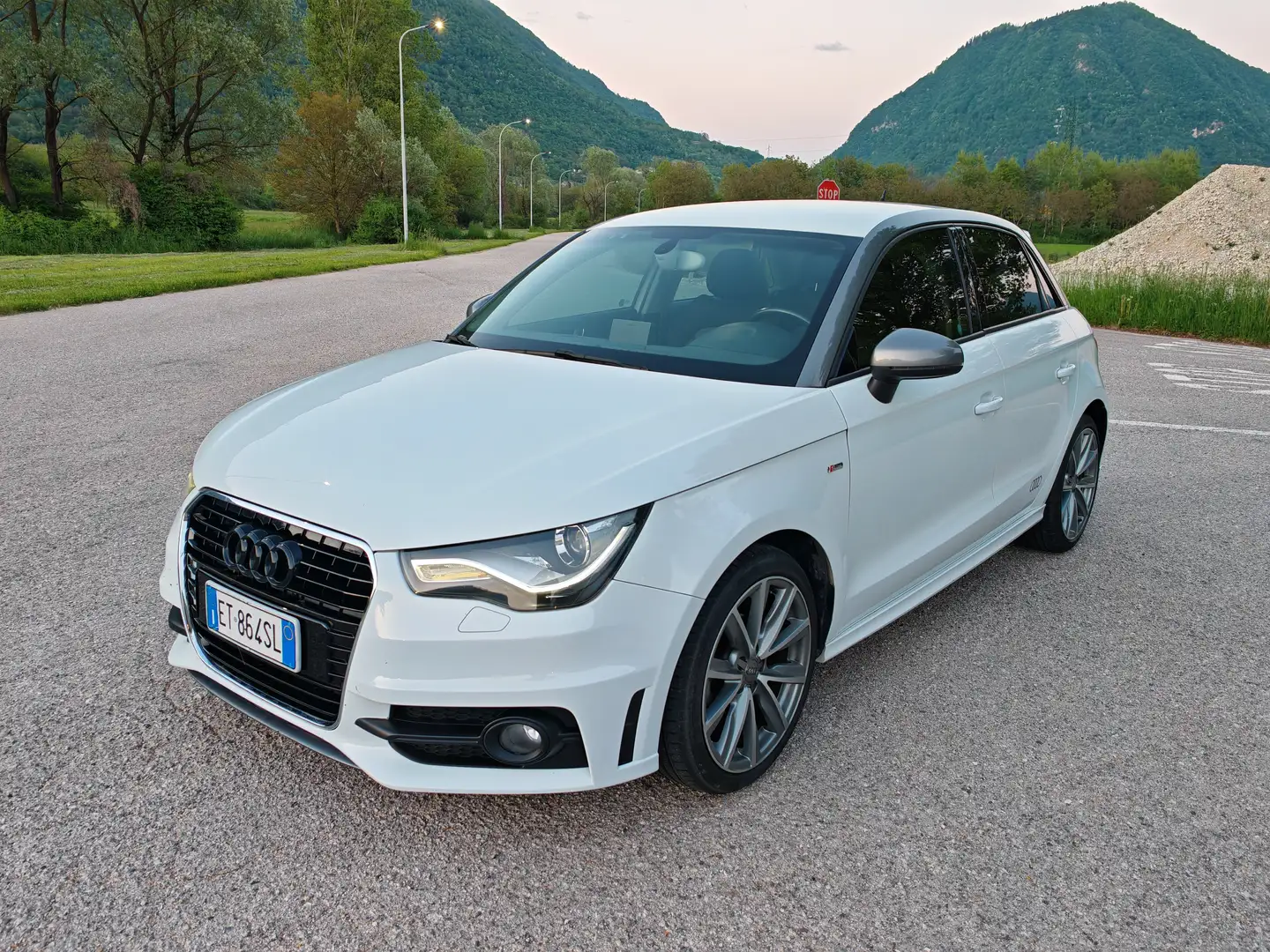 Audi A1 A1 Sportback 1.6 tdi S Line Edition 90cv s-tronic Weiß - 1