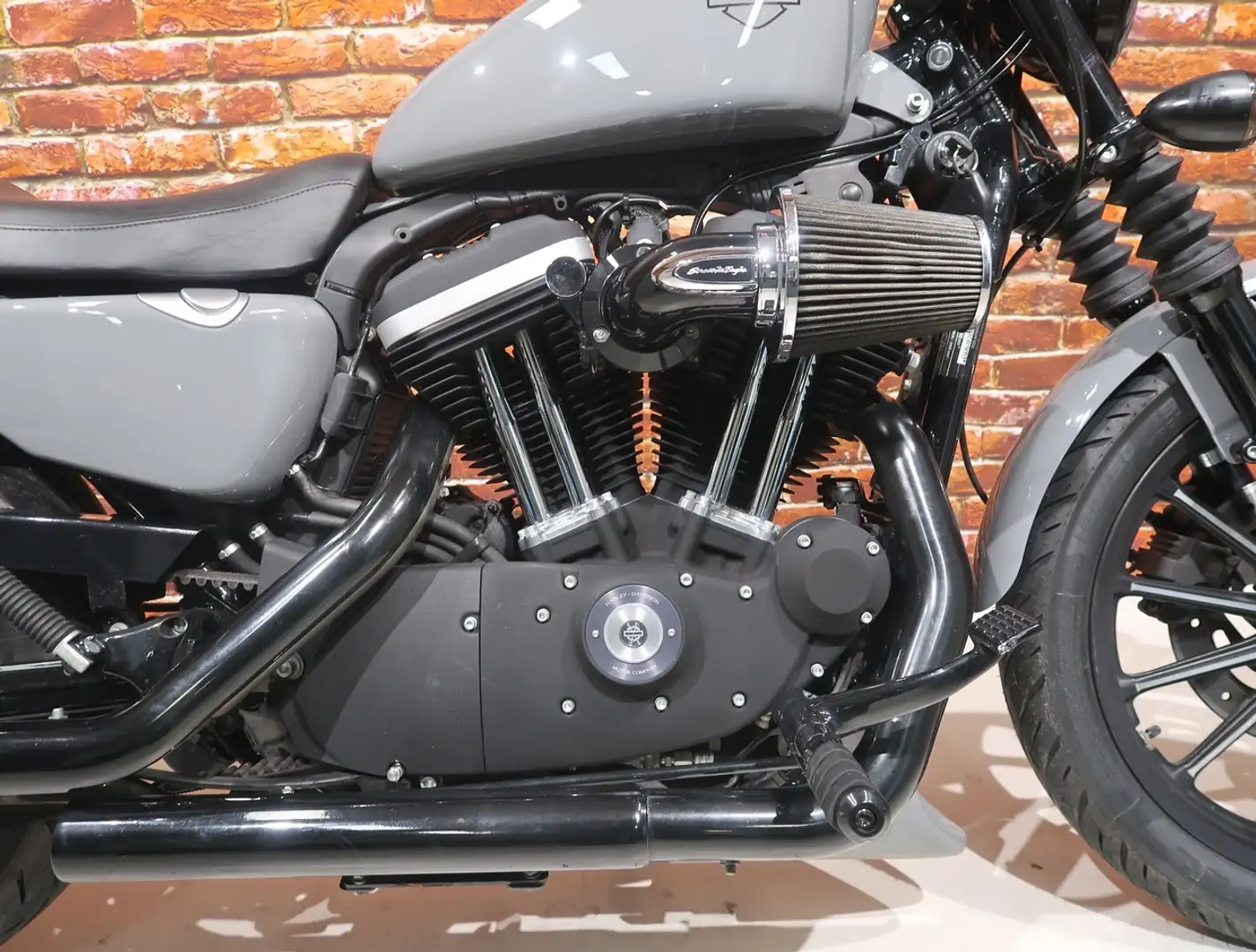 Harley-Davidson Sportster XL 883 N Iron Szary - 2