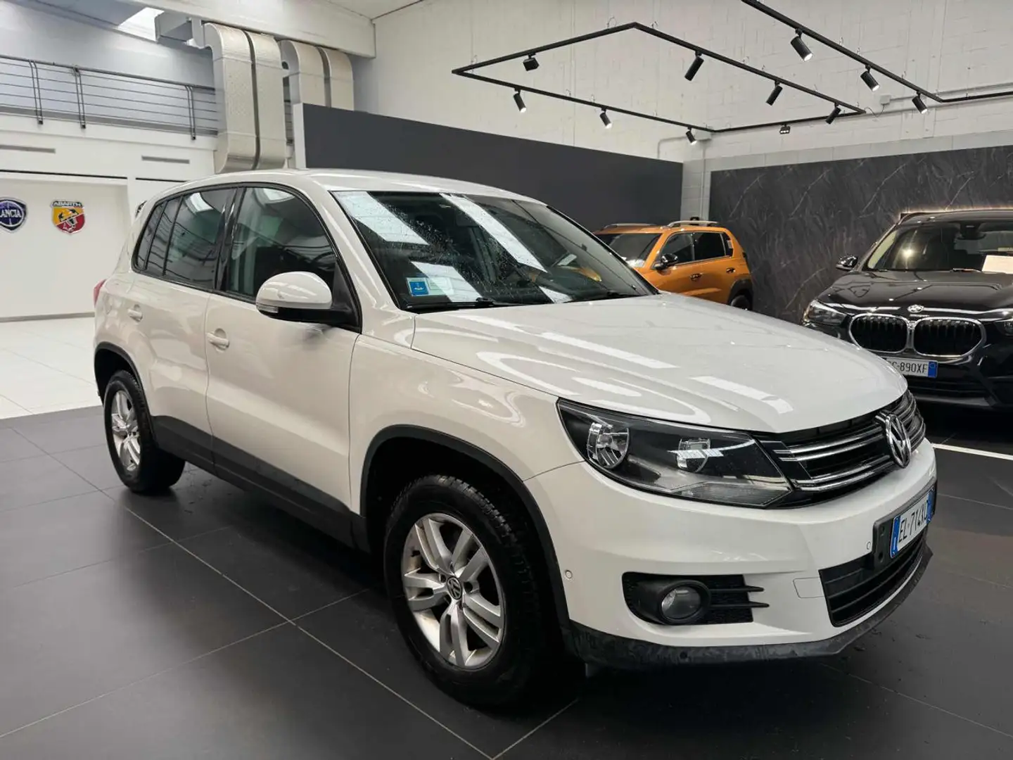 Volkswagen Tiguan 1.4 TSI Plus 122 CV Trend & Fun BlueMotion Technol Wit - 1