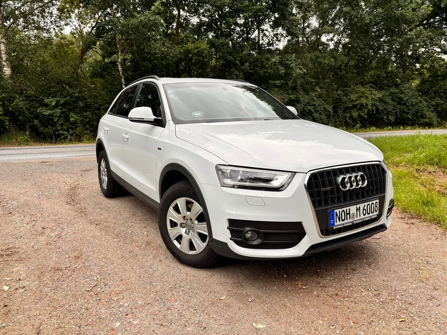 Audi Q3 Q3 2.0 TDI quattro S-line AHK Pano Navi Klima Weiß - 1
