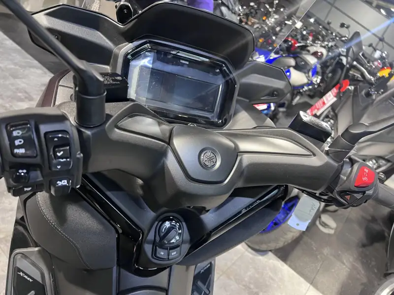 Yamaha X-Max 300 - foto 6