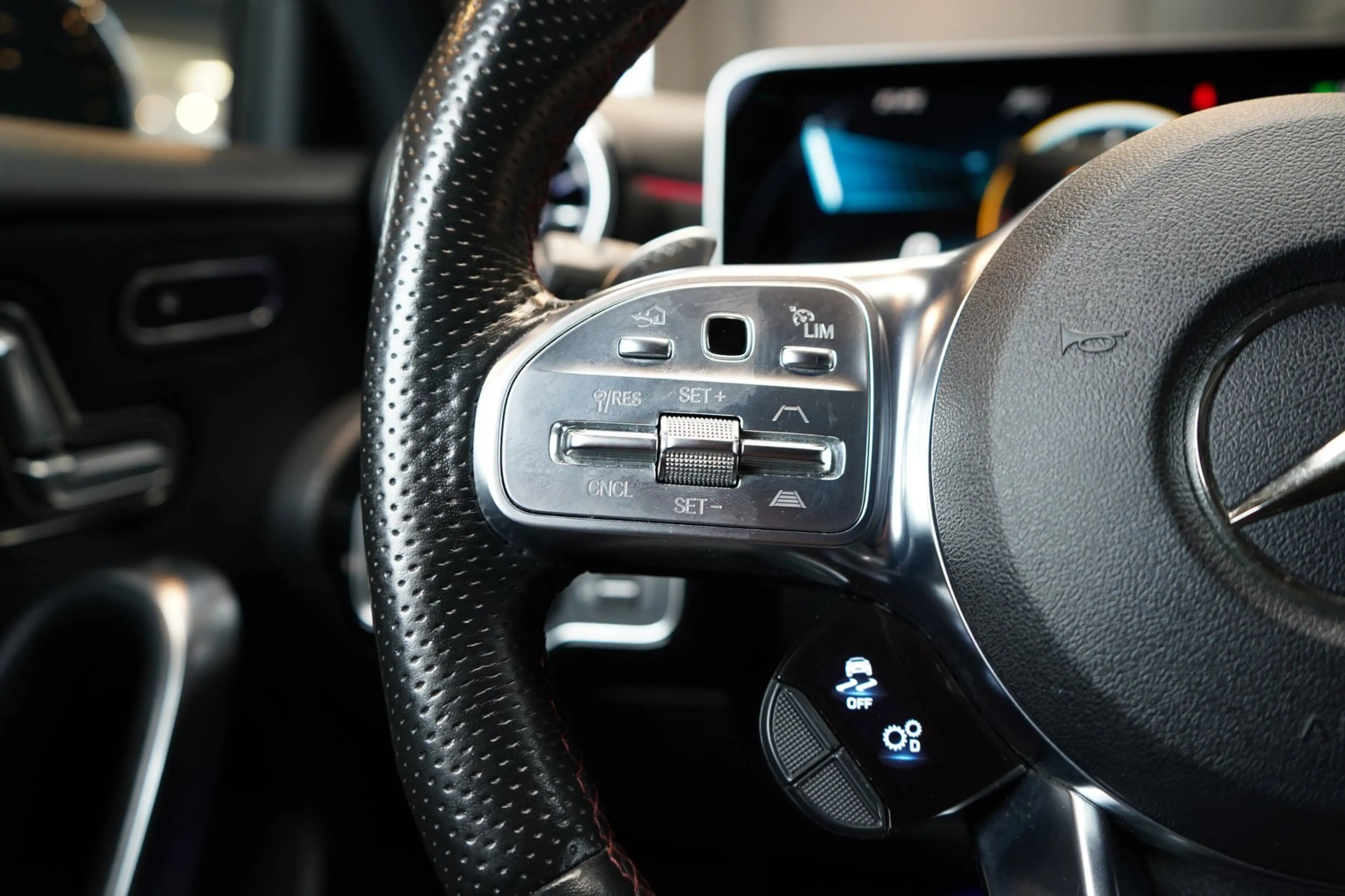 Mercedes-Benz A 35 AMG 4MATIC Edition 1 | AERO PAKKET | PANO | STOELVERW. — photo 26