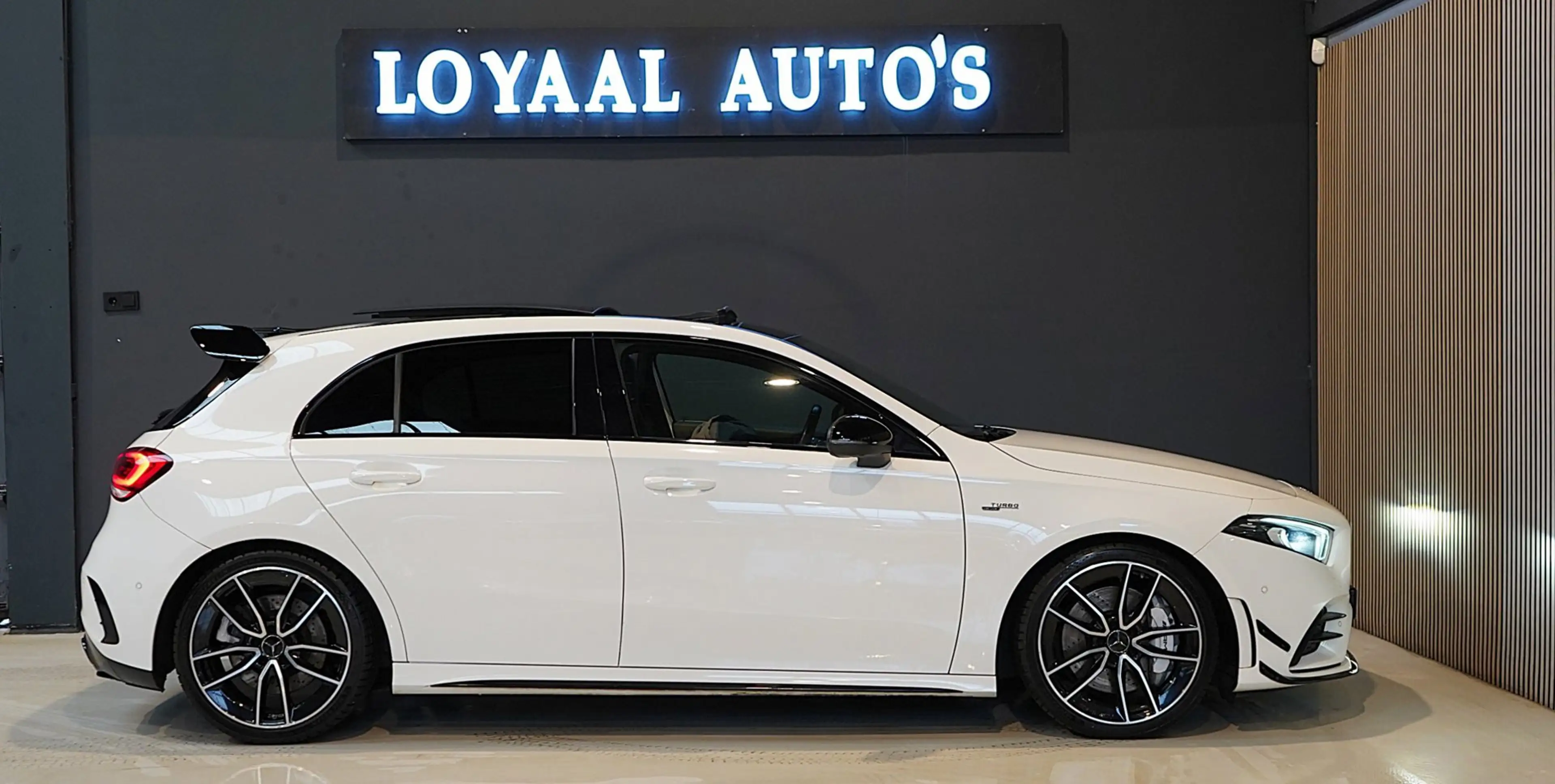 Mercedes-Benz A 35 AMG 4MATIC Edition 1 | AERO PAKKET | PANO | STOELVERW. — photo 9