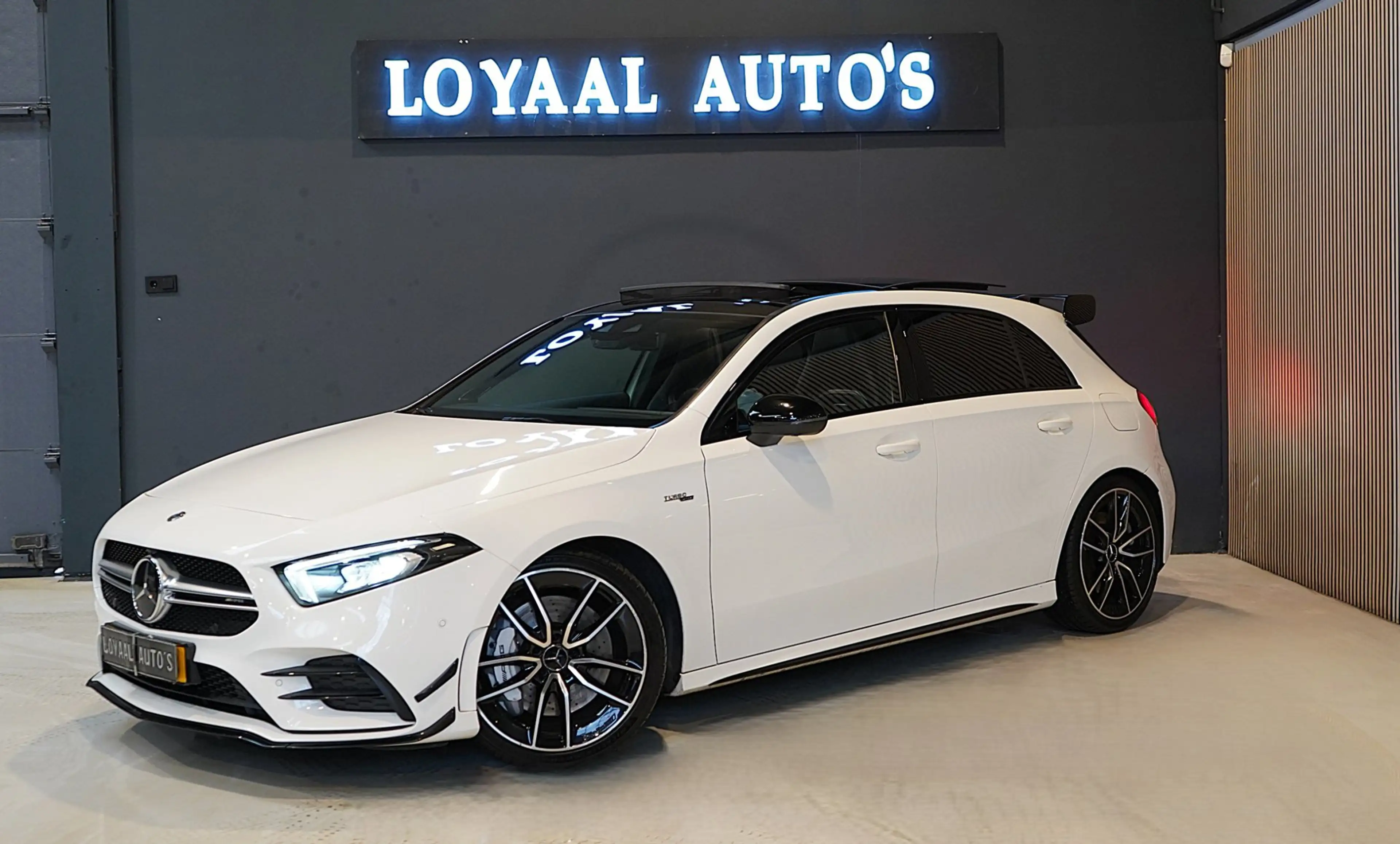 Mercedes-Benz A 35 AMG 4MATIC Edition 1 | AERO PAKKET | PANO | STOELVERW. — photo 4