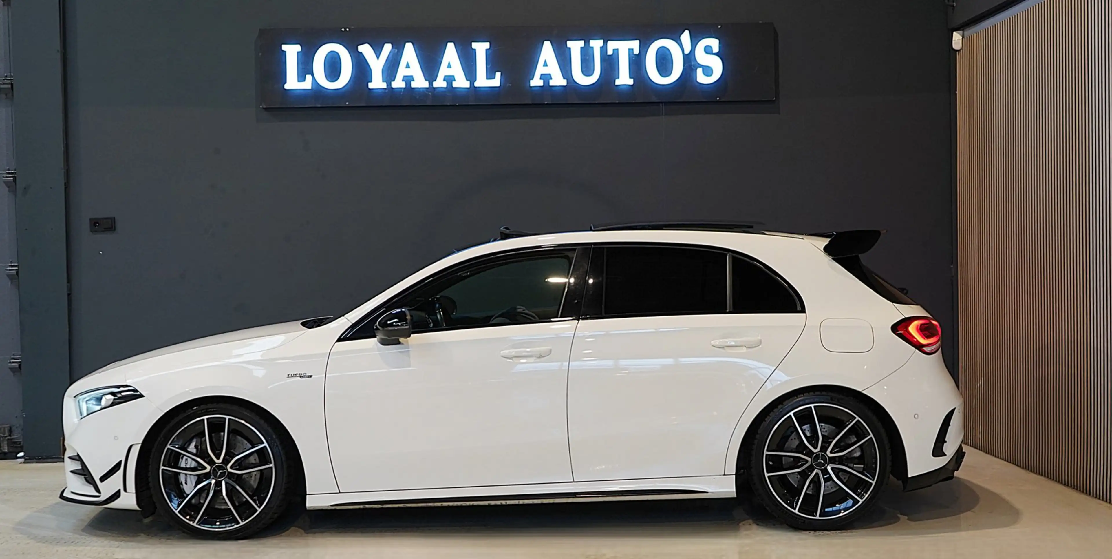 Mercedes-Benz A 35 AMG 4MATIC Edition 1 | AERO PAKKET | PANO | STOELVERW. — photo 5