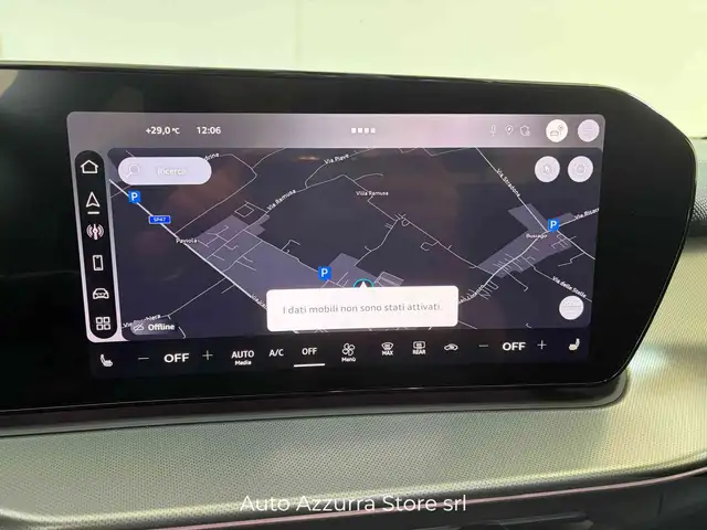 Audi Q3 view 11