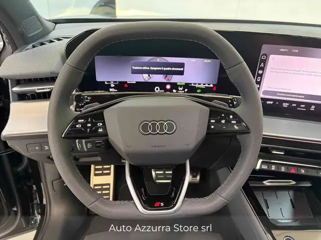 Audi Q3 view 9