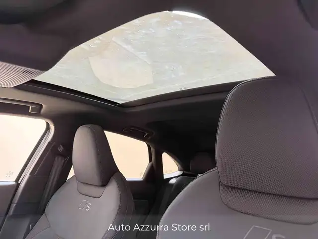 Audi Q3 view 6
