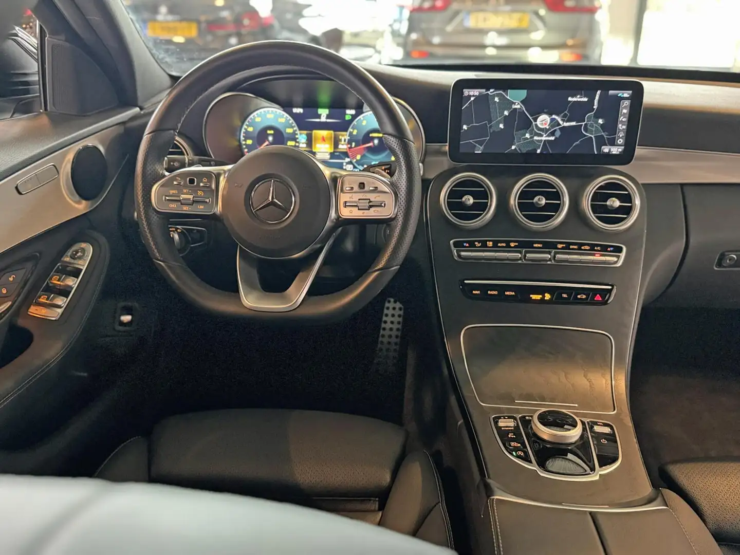 Mercedes-Benz C 200 Estate 135kW Hybrid Business Solution AMG Zwart - 2