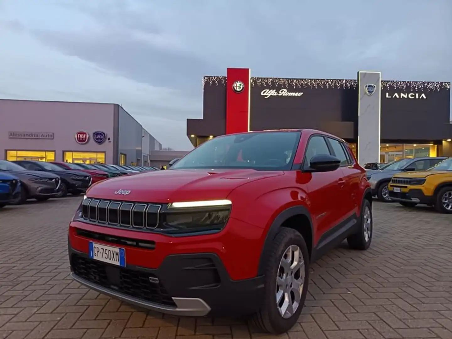 Jeep Avenger 1.2 Turbo Altitude Červená - 1