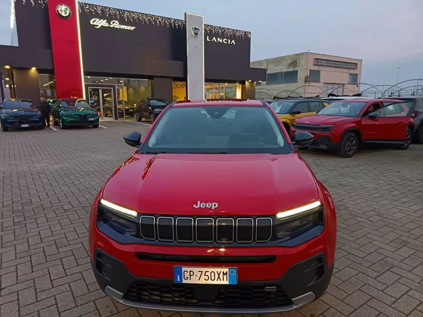 Jeep Avenger 1.2 Turbo Altitude Červená - 2