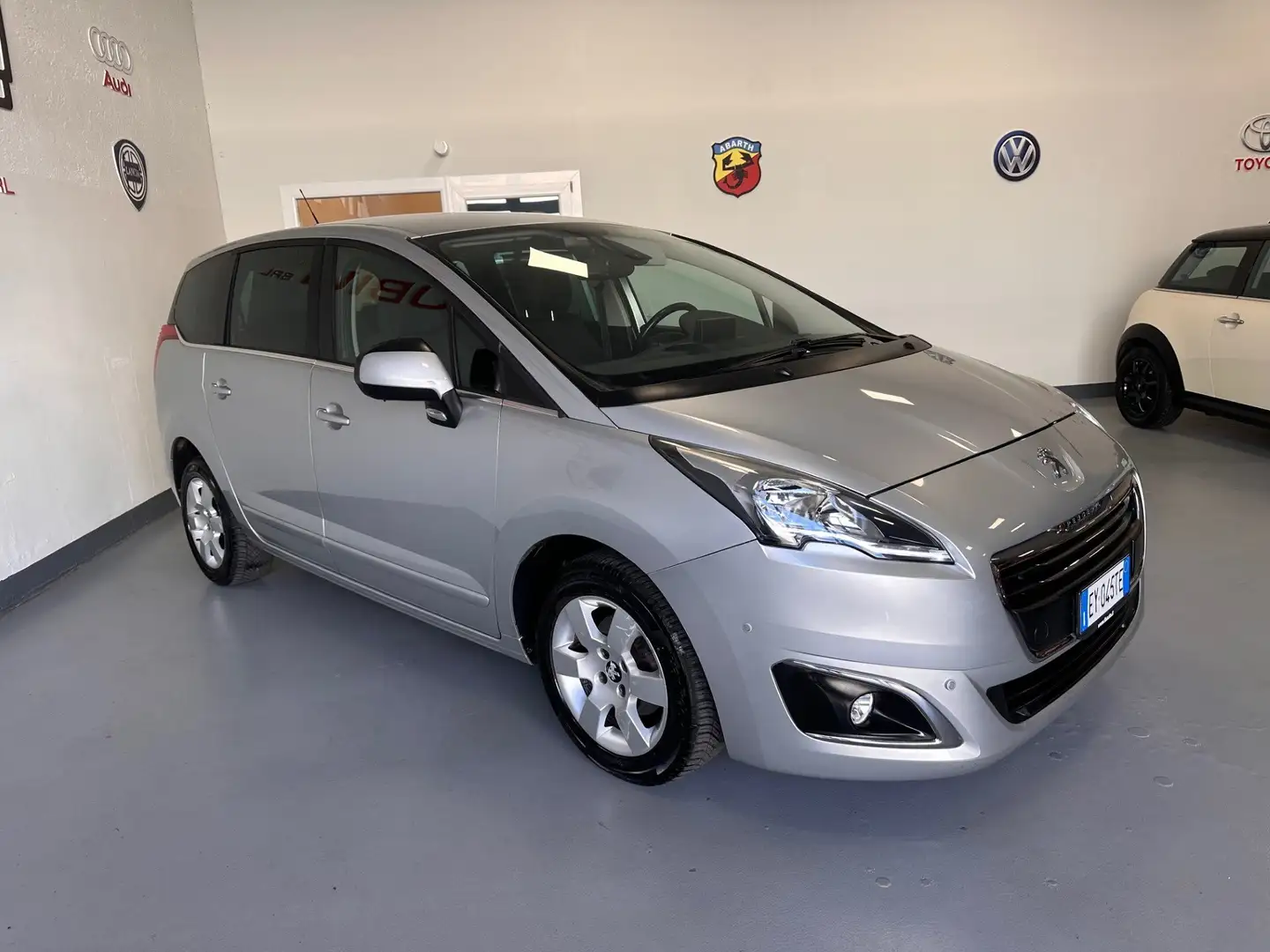 Peugeot 5008 5008 1.6 hdi 8v Business 115cv Argent - 2