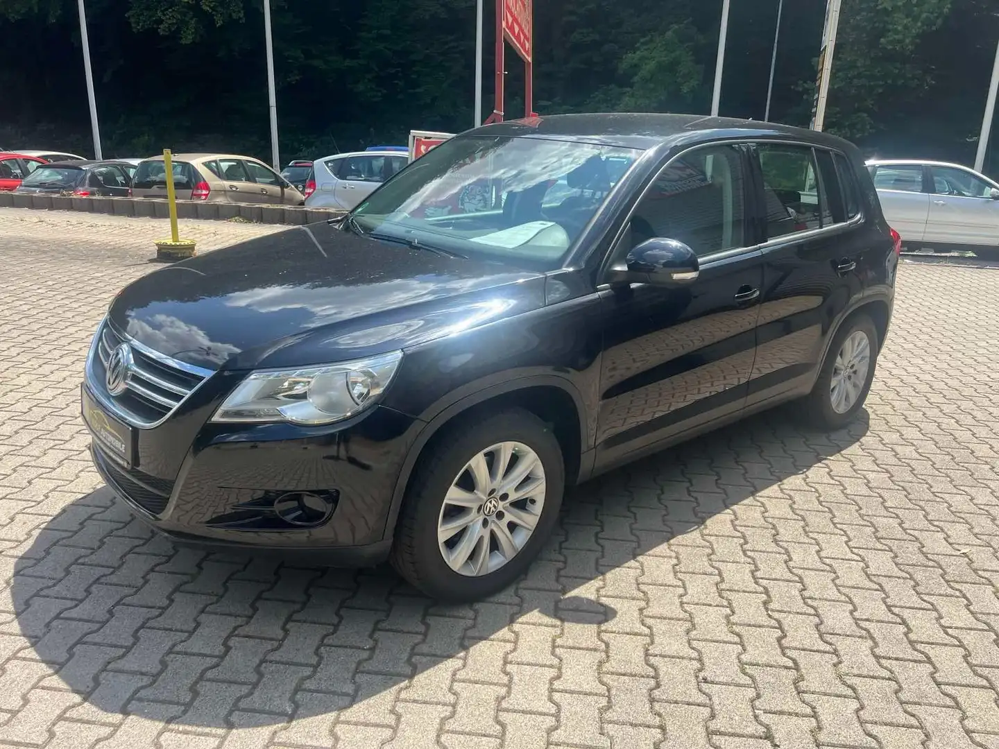 Volkswagen Tiguan Trend Navi Klima 2 Hand Preis inkl Neu Tüv Schwarz - 1