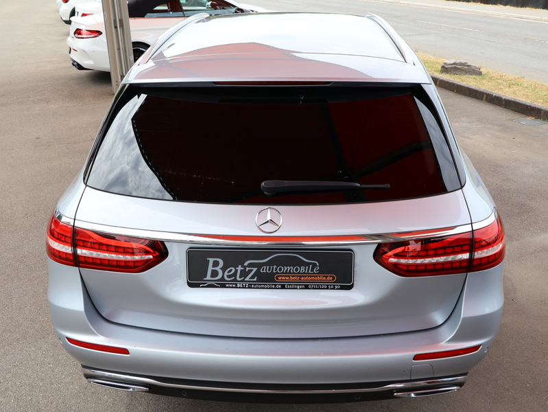 Mercedes-Benz E 400 d 4Matic Avantgarde Distr. Airmatic HUD — photo 10