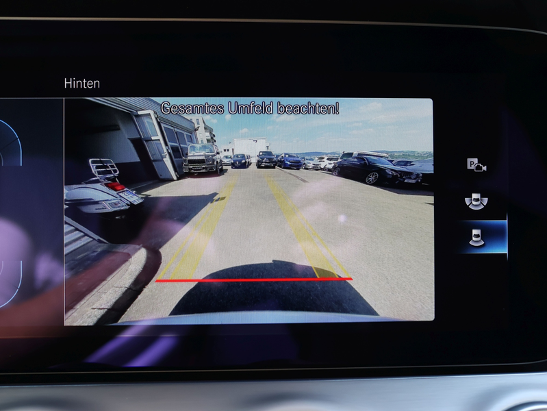 Mercedes-Benz E 400 d 4Matic Avantgarde Distr. Airmatic HUD — photo 13