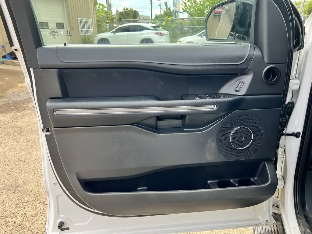2024 Ford Expedition Max SSV Max | Tow Pkg | SYNC 4 | Navigation — photo 5