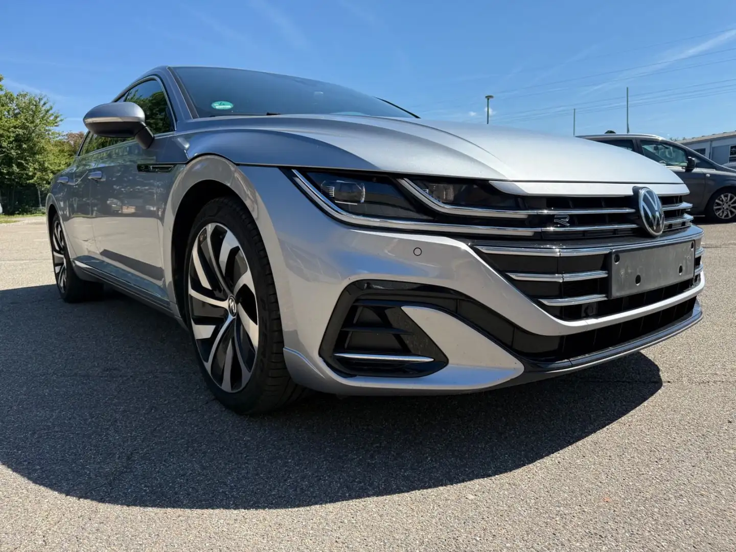 Volkswagen Arteon Shooting Brake R-Line 4Motion Silber - 1