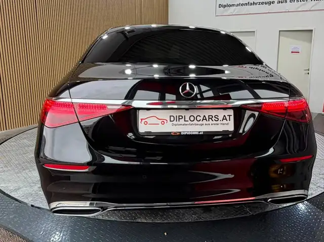 Mercedes-Benz S-Class view 5