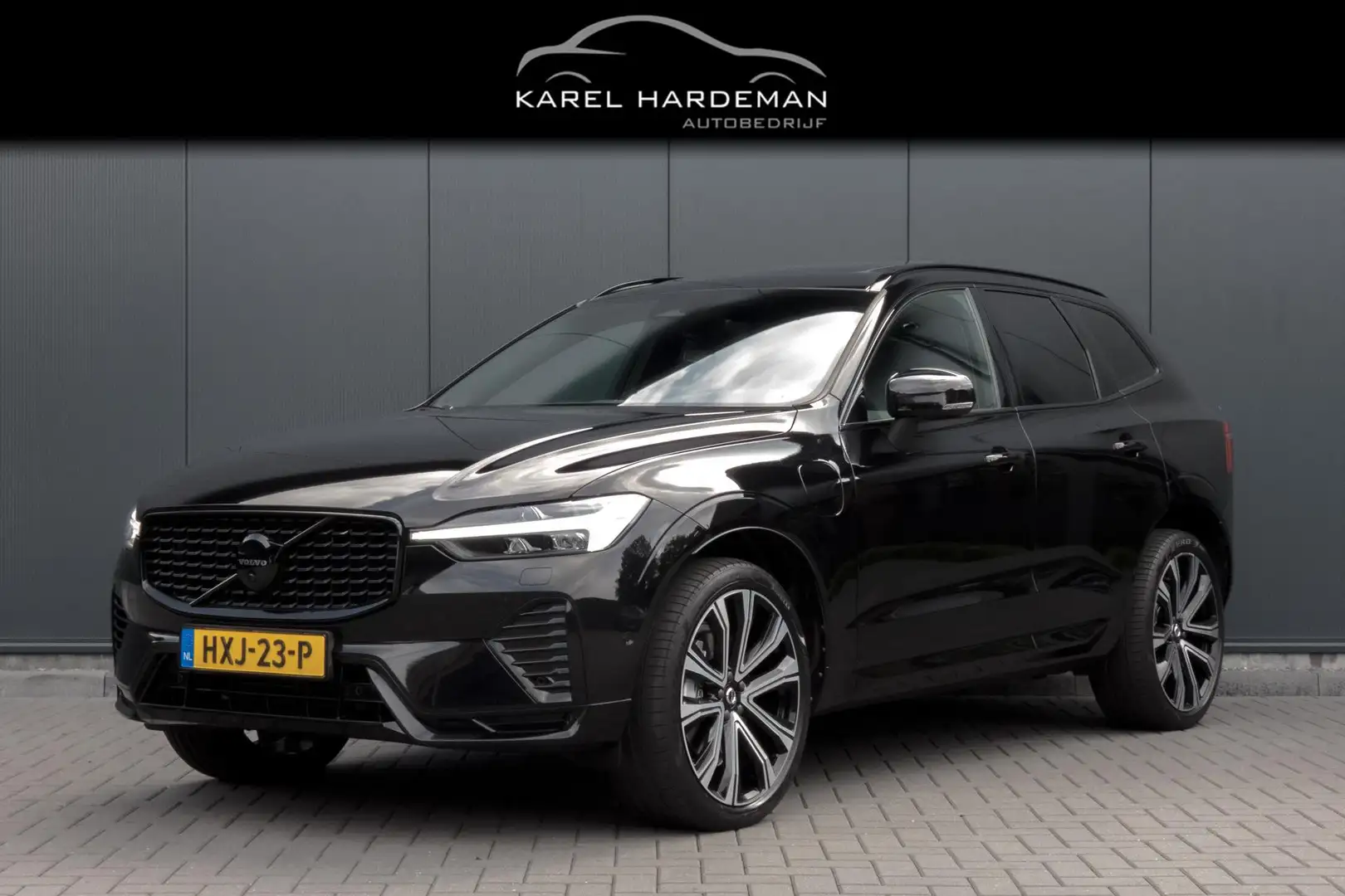 Volvo XC60 2.0 Recharge T6 AWD R-DESIGN | TREKHAAK | ACC | PA Zwart - 1
