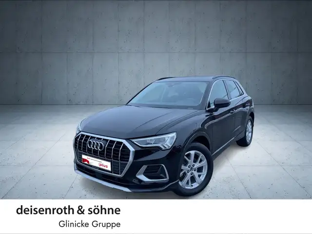 Audi Q3 view 2
