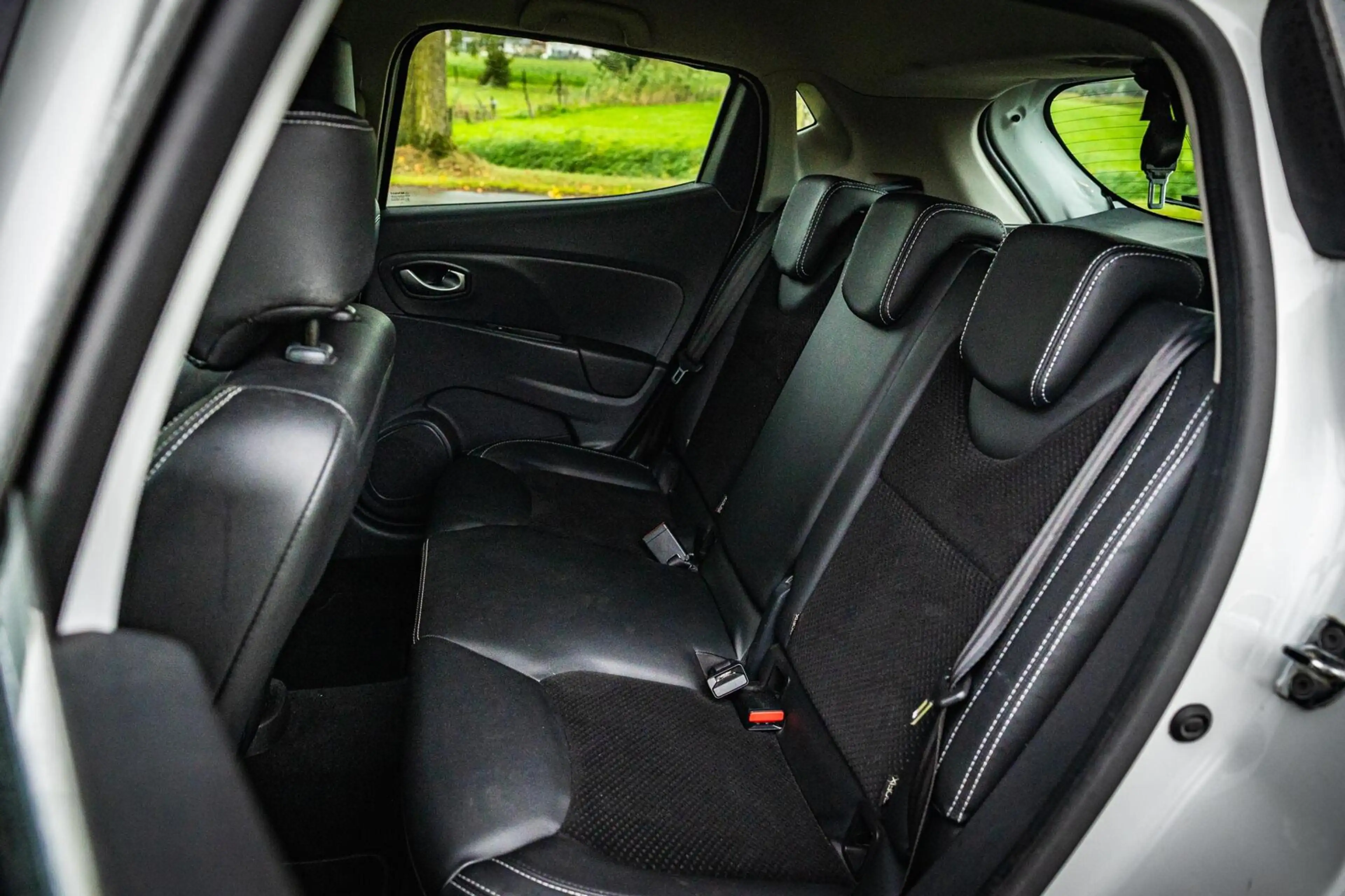 Renault Clio 0.9 TCe Intens |Nap |Bose |Led |Keyless |PDC — photo 14