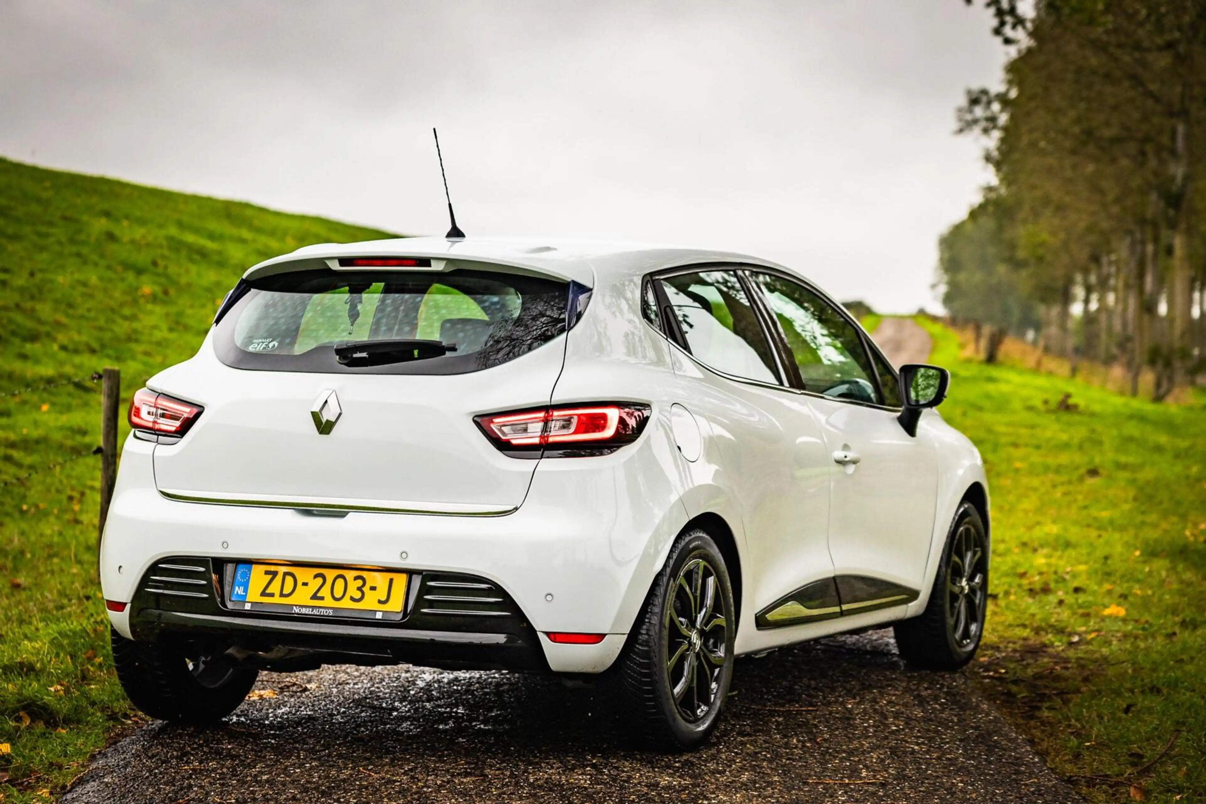 Renault Clio 0.9 TCe Intens |Nap |Bose |Led |Keyless |PDC — photo 3