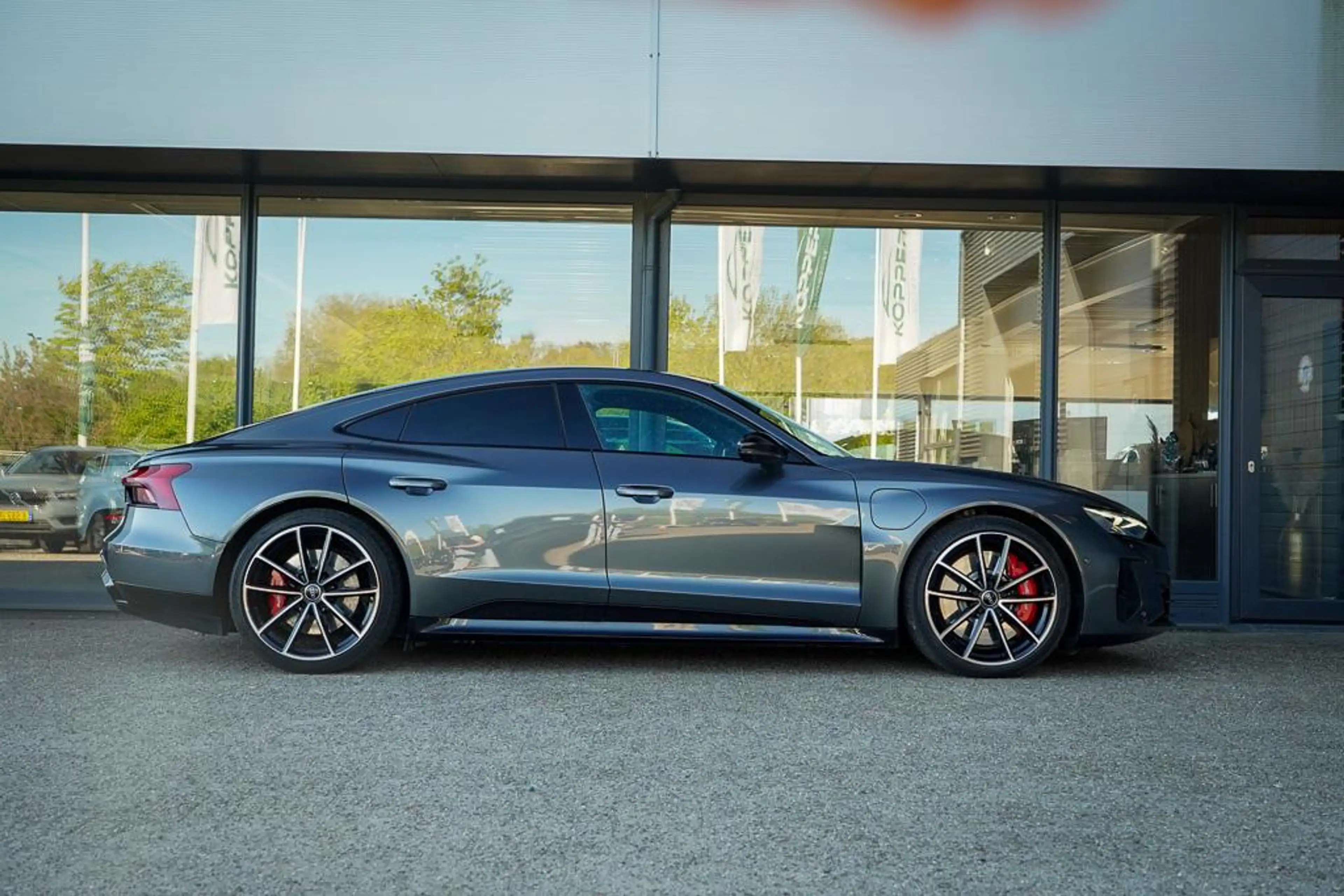 Audi RS e-tron GT 93 kWh 600 PK / 4Wiel Sturing / Massage / Luchtver — photo 13