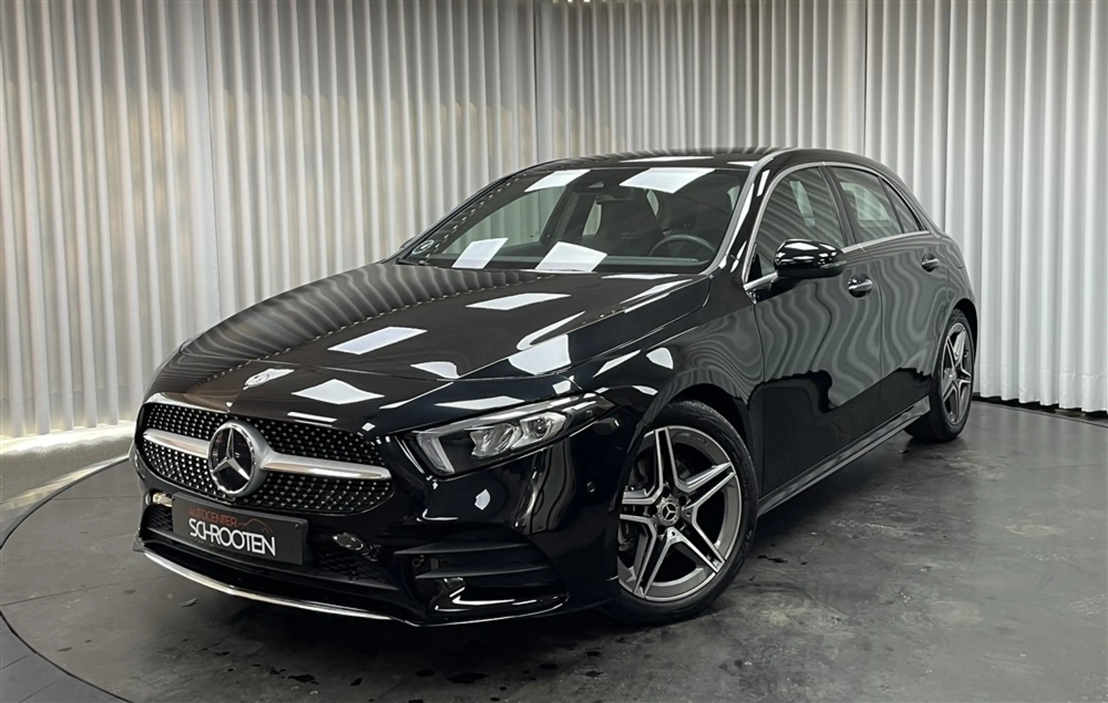 Mercedes-Benz A 200 AMG Line — photo 14