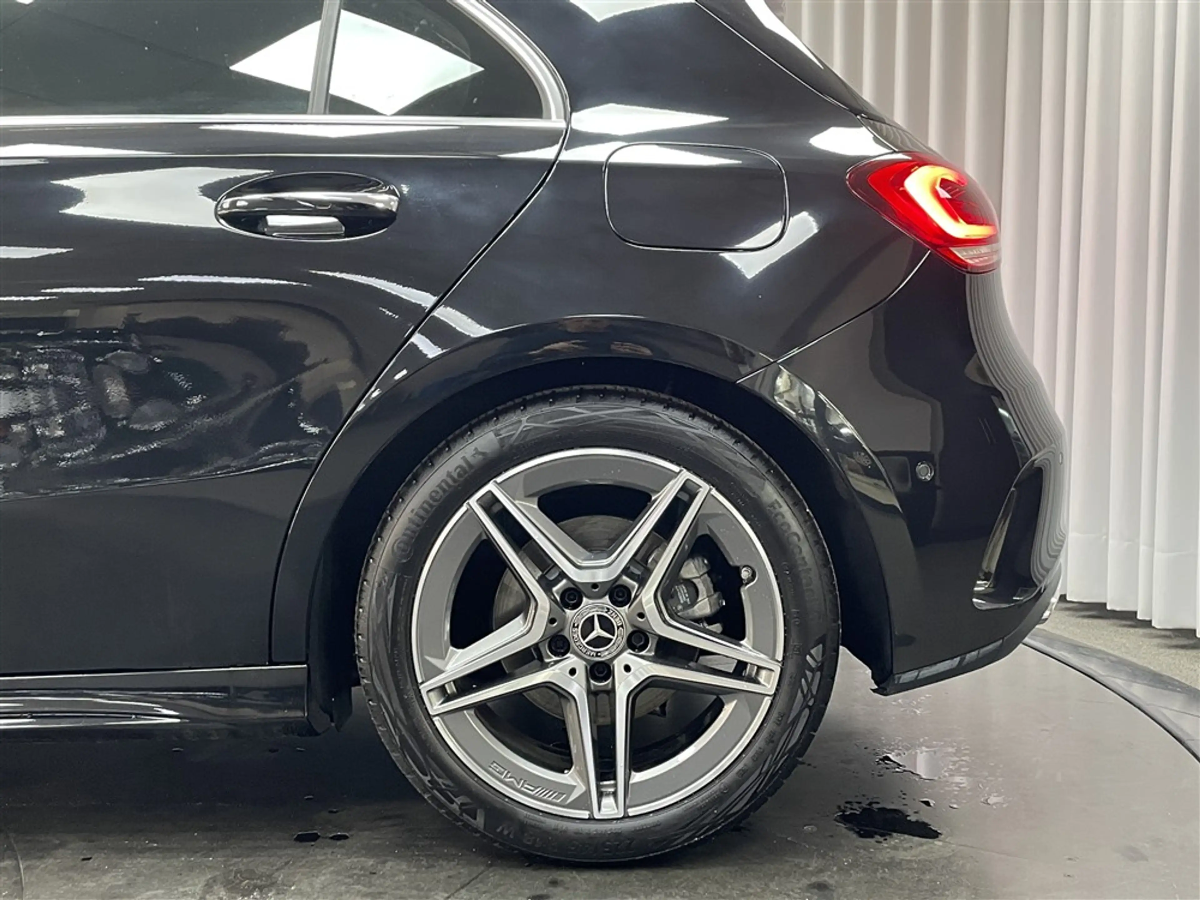 Mercedes-Benz A 200 AMG Line — photo 12
