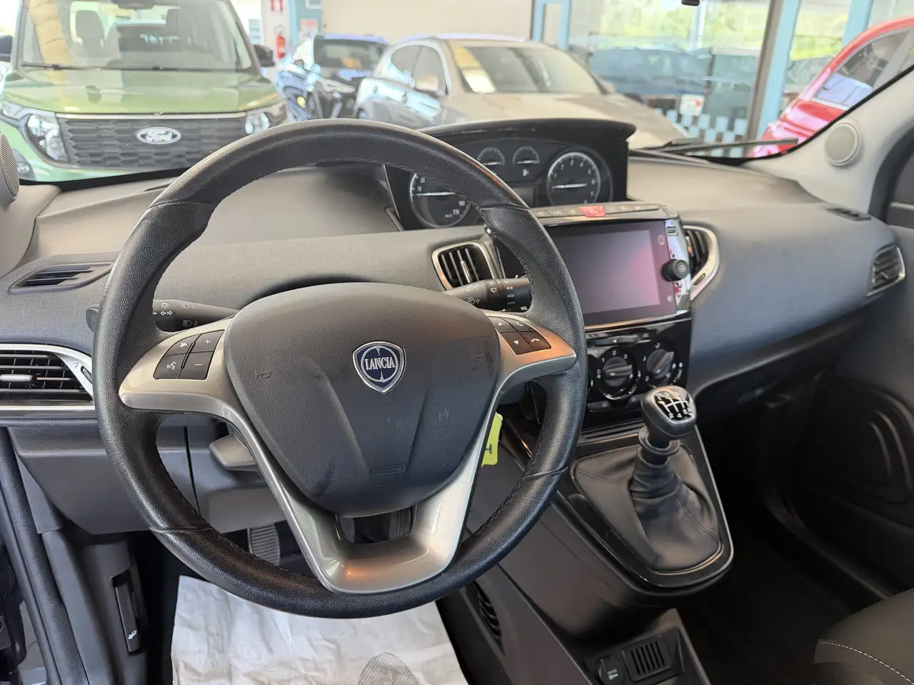 Lancia Ypsilon 2022 — фото 10