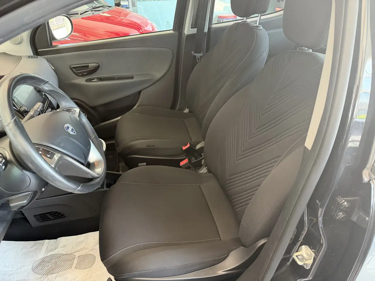 Lancia Ypsilon 2022 — фото 11