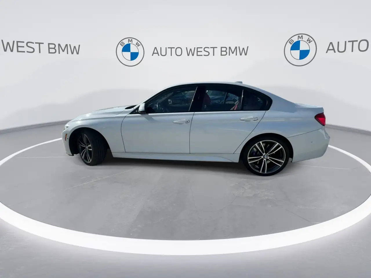 BMW 3 Series photo BMW 3 Series